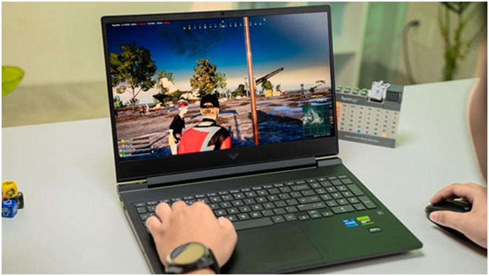 Laptop HP Victus 15 vs HP Victus 16 laptop gaming hiệu năng mạnh