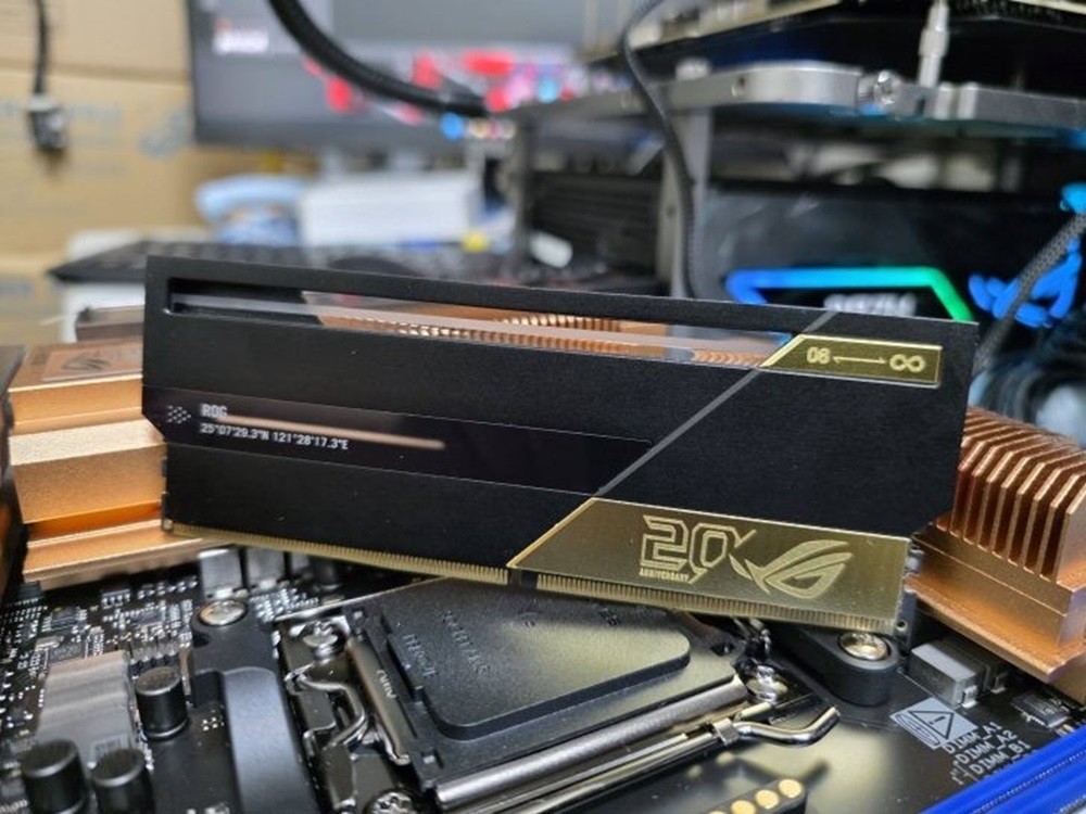 ASUS lần đầu làm RAM thương hiệu ROG, mừng 20 năm dòng sản phẩm gaming