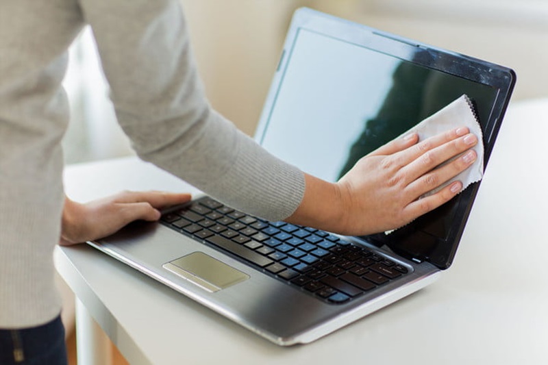 Những lưu ý khi sử dụng để tăng tuổi thọ màn hình laptop