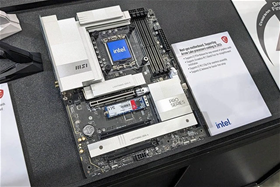 Bo mạch chủ tương lai sẽ dễ dàng tháo lắp SSD và GPU