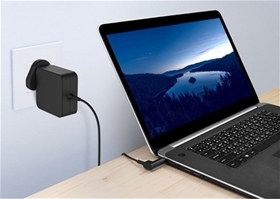 Tại sao sạc laptop kêu tách tách, rè rè