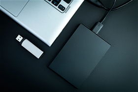 Nên chọn ổ flash USB hay ổ cứng ngoài để lưu trữ dữ liệu
